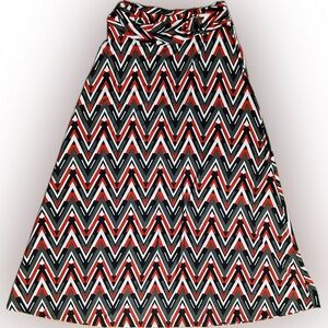 Robert Louis SZ M red/black/gray/white chevron patterned maxi skirt/waist 27”-34